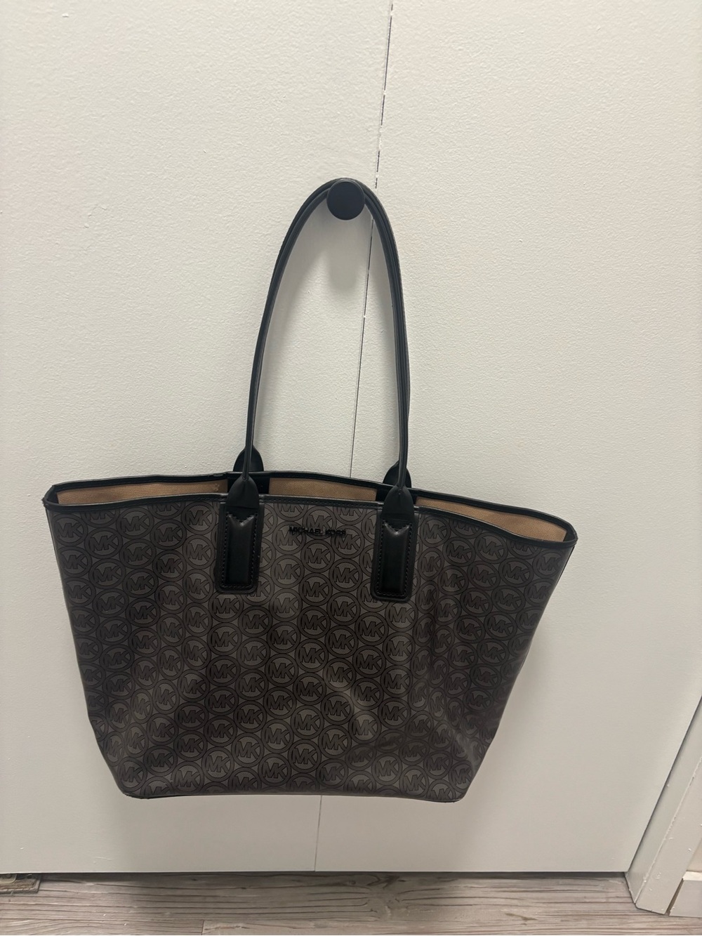 Michael Kors Signature Tote Bag